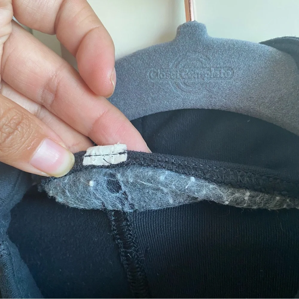 Lululemon men’s jacket - Picture 9 of 11